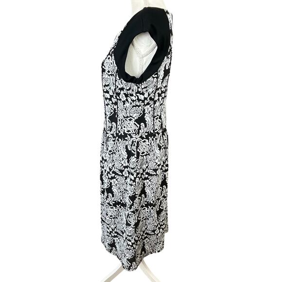 Alex Marie Dress Size Medium Black White Floral Lined Classic Fit Flare Corpcore - Picture 7 of 10